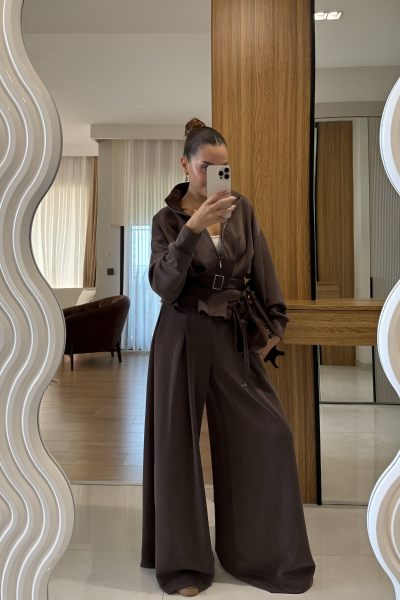 Lavi™ | Nowoczesny dopasowany dwuczęściowy zestaw