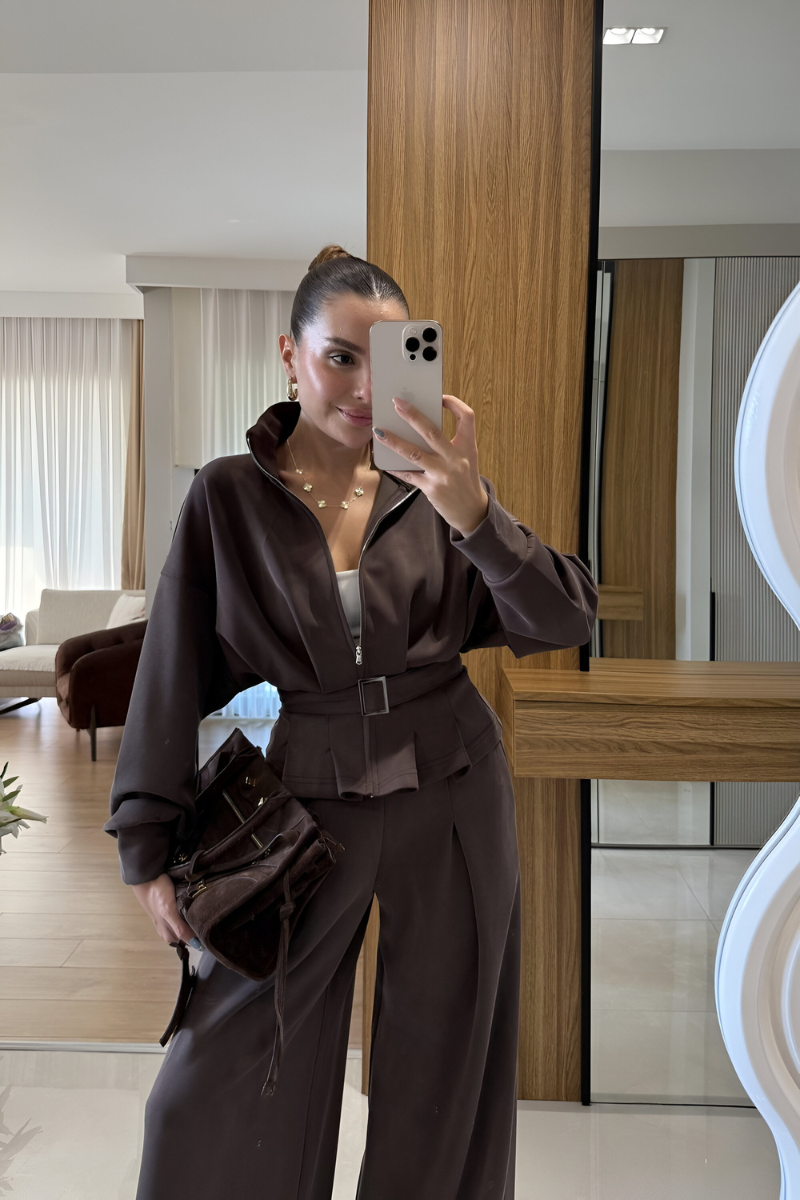 Lavi™ | Nowoczesny dopasowany dwuczęściowy zestaw